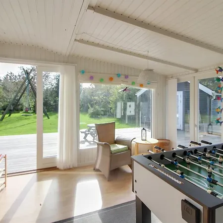 Two-bedroom Holiday In * Hals
