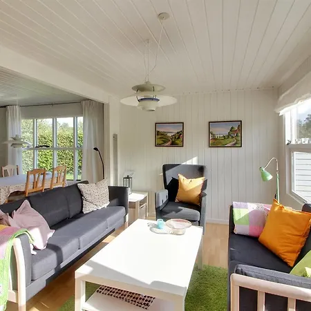 Two-bedroom Holiday In * Hals